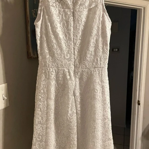 White short dress - Picture 2 of 2